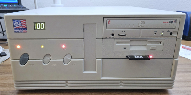 case_leds_lo.jpg