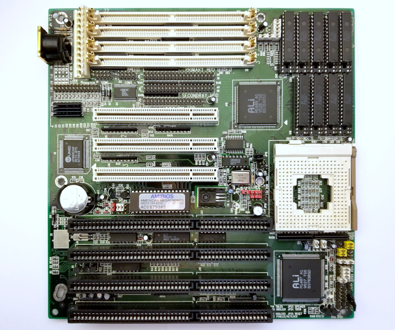 motherboard_486_m918i.jpg